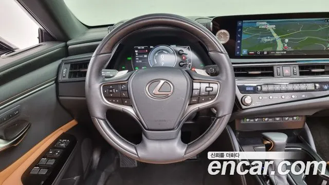 Lexus ES300h 7th generation 2023 Белый из Кореи, фото 5