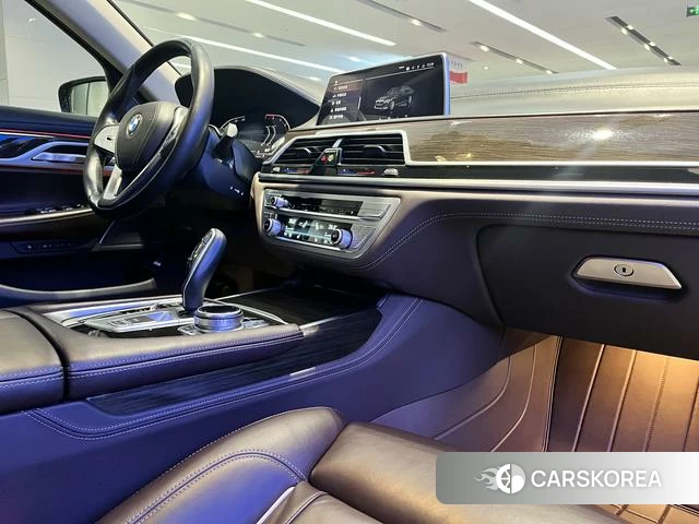 BMW 7 series 2021 Черный из Китая, фото 5