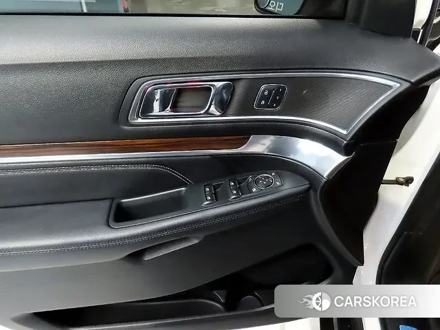 Ford Explorer 2018 Белый из Кореи, фото 5