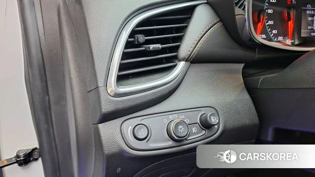 Chevrolet (GM Daewoo) The New Trax 2019 Белый из Кореи, фото 5