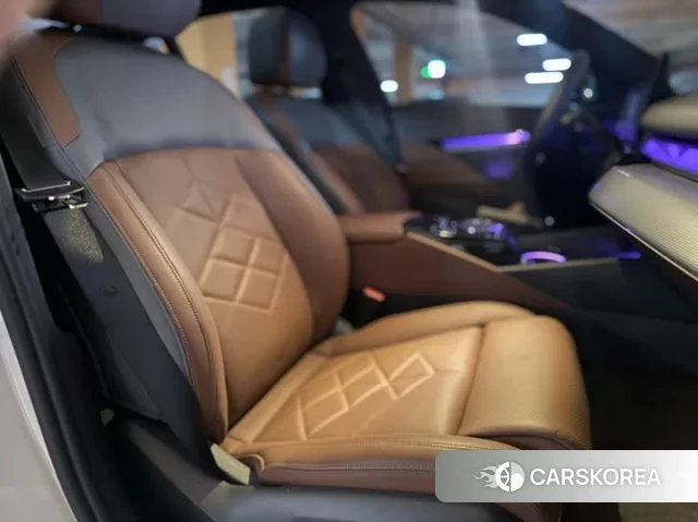 BMW 5 Series (G60) 2025 Белый из Кореи, фото 5