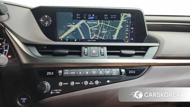 Lexus ES300h 7th generation 2019 Песочный из Кореи, фото 5