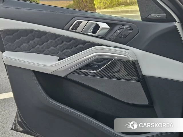 BMW X6 M id 4208557 из Китая 5