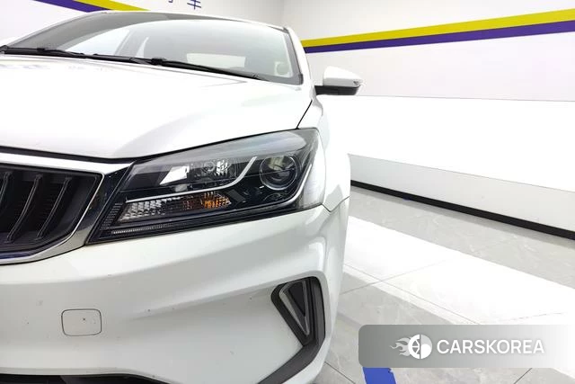 Geely Automobile Emgrand 2021 Белый из Китая, фото 5