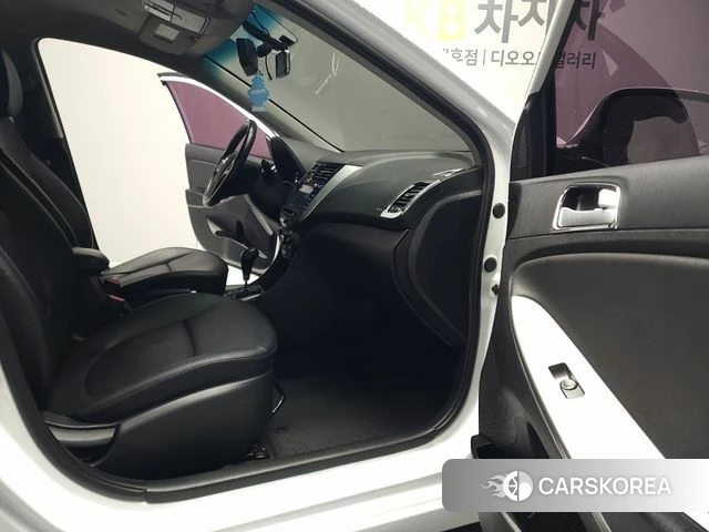 Hyundai Accent (New type) 2019 Жемчужный цвет из Кореи, фото 5