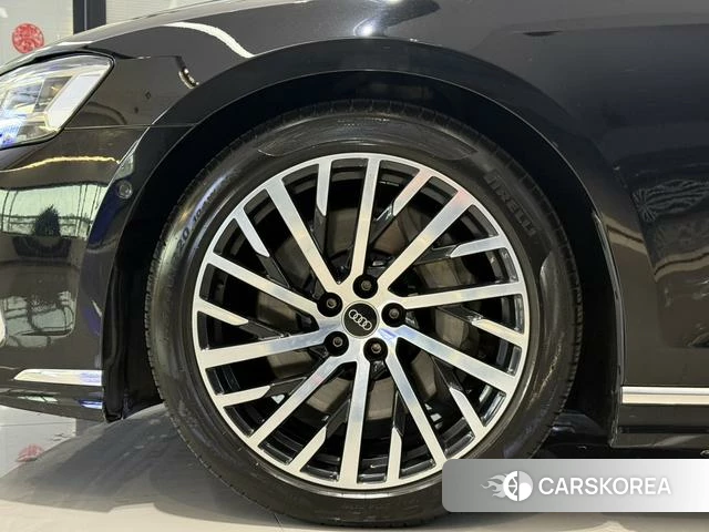 Audi A8 2023 Черный из Китая, фото 5
