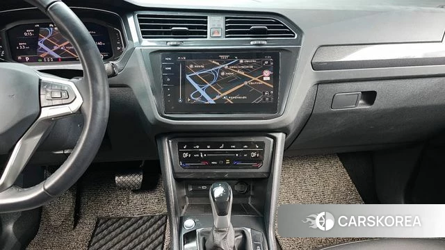 Volkswagen Tiguan second Generation 2023 Белый из Кореи, фото 5