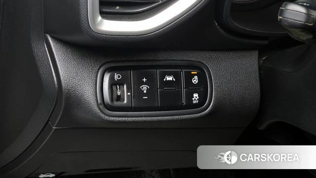 Hyundai Venue 2020 Серебристо-серый из Кореи, фото 5