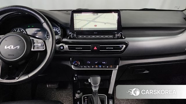Kia Seltos 2022 Белый из Кореи, фото 5