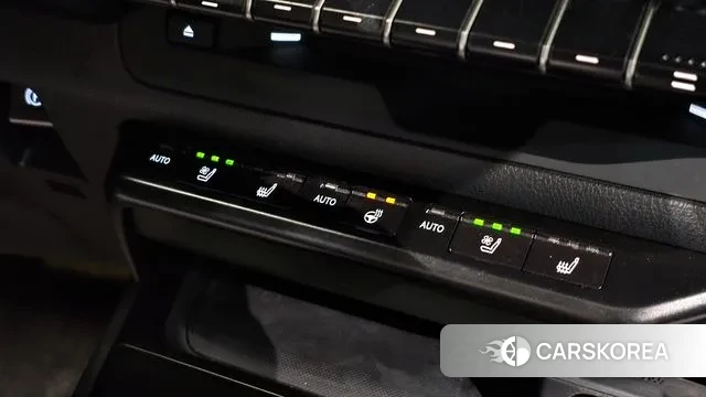 Lexus UX250h 2020 Черный из Кореи, фото 5