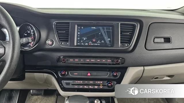 Kia The New Carnival 2018 Белый из Кореи, фото 5