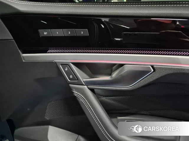 Volkswagen Touareg 3rd generation 2025 Черный из Кореи, фото 5