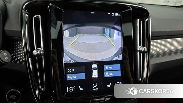 Volvo XC40 2020 Светло-серебряный цвет из Кореи, фото 5