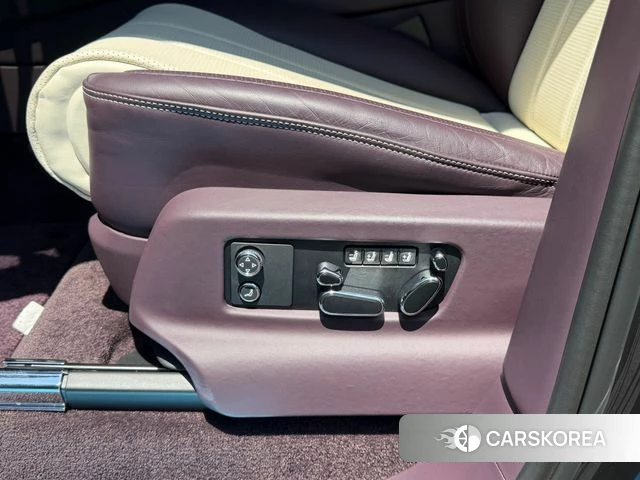 Bentley Bentayga 2024 Фиолетовый из Кореи, фото 5