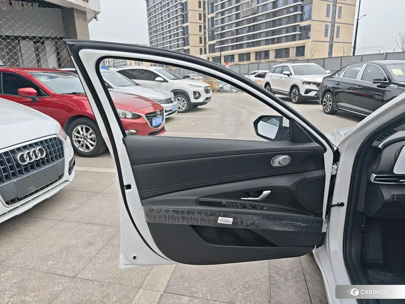 Hyundai Elantra 2026 Белый из Китая, фото 5