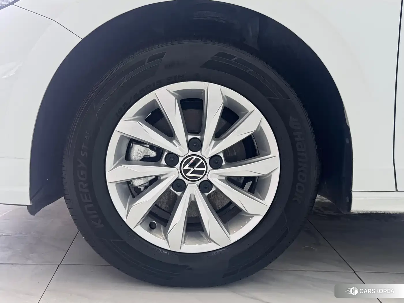 Volkswagen Bora 2023 Белый из Китая, фото 5