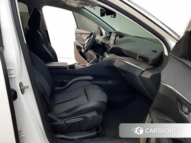Peugeot 3008 second generation 2019 Белый из Кореи, фото 5