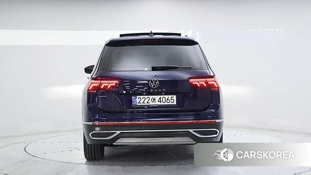 Volkswagen Tiguan Allspace 2023 Синий из Кореи, фото 5