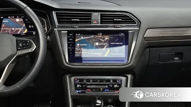 Volkswagen Tiguan Allspace 2024 Белый из Кореи, фото 5