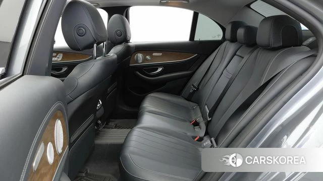 Mercedes-Benz E-Class W213 2019 Серый из Кореи, фото 5
