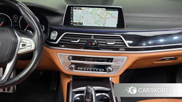 BMW 7 Series (G11) 2018 Черный из Кореи, фото 5