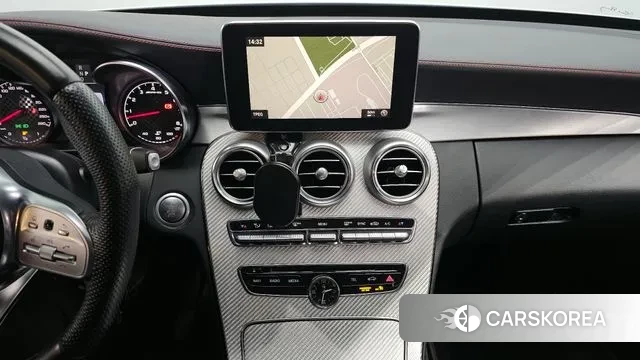 Mercedes-Benz C-Class W205 2018 Белый из Кореи, фото 5