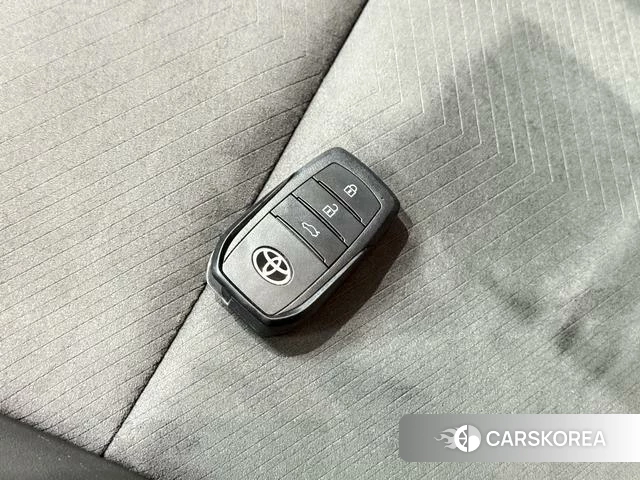 Toyota Camry 2025 Черный из Китая, фото 5