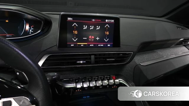 Peugeot 3008 second generation 2018 Белый из Кореи, фото 5