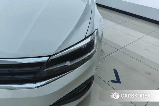 Volkswagen Lingdu 2022 Белый из Китая, фото 5