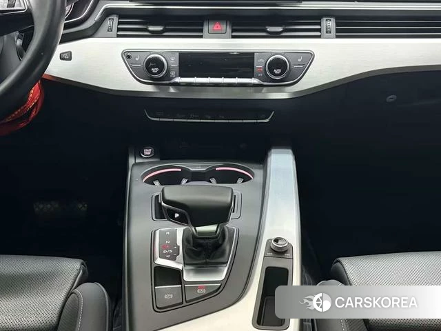 Audi A4L 2022 Темно-серый из Китая, фото 5