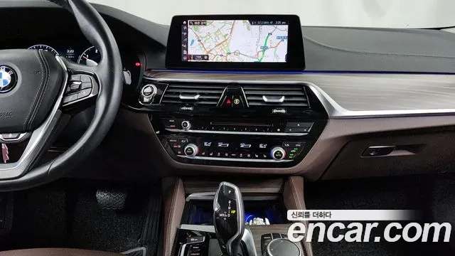 BMW 5 Series (G30) 2019 Белый из Кореи, фото 5