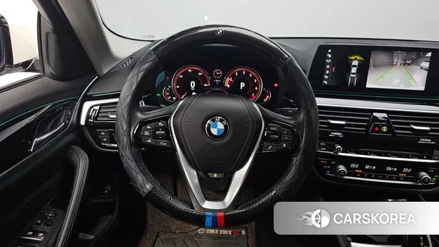 BMW 5 Series (G30) 2018 Белый из Кореи, фото 5