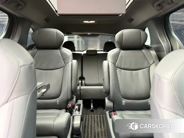 Toyota Grevia 2023 Темно-серый из Китая, фото 5