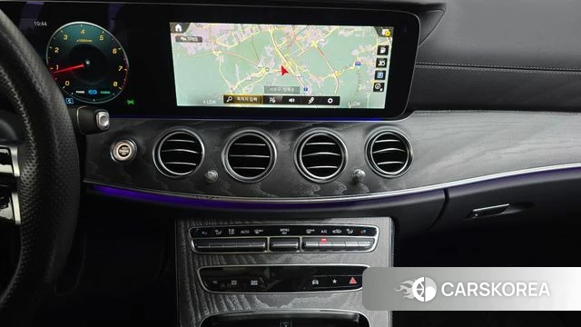 Mercedes-Benz E-Class W213 2023 Черный из Кореи, фото 5