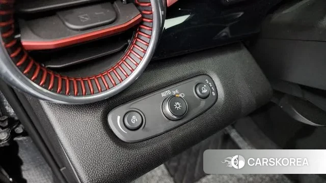 Chevrolet (GM Daewoo) Trax Crossover 2024 Черный из Кореи, фото 5