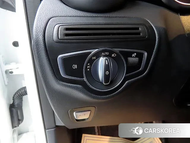 Mercedes-Benz GLC-Class X253 2022 Белый из Кореи, фото 5