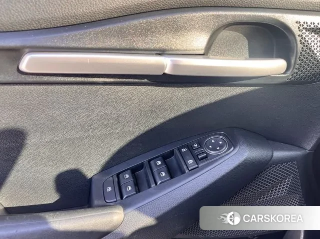 Kia Seltos 2021 Серый из Кореи, фото 5