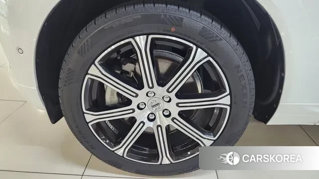 Volvo XC60 second Generation 2019 Белый из Кореи, фото 5