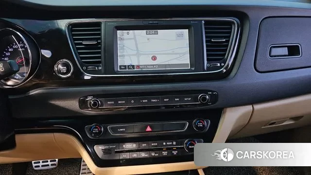 Kia The New Carnival 2018 Белый из Кореи, фото 5