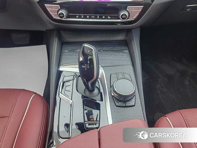 BMW 5 series 2024 Черный из Китая, фото 5
