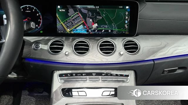 Mercedes-Benz E-Class W213 2022 Белый из Кореи, фото 5