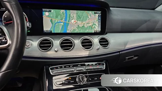 Mercedes-Benz E-Class W213 2020 Белый из Кореи, фото 5