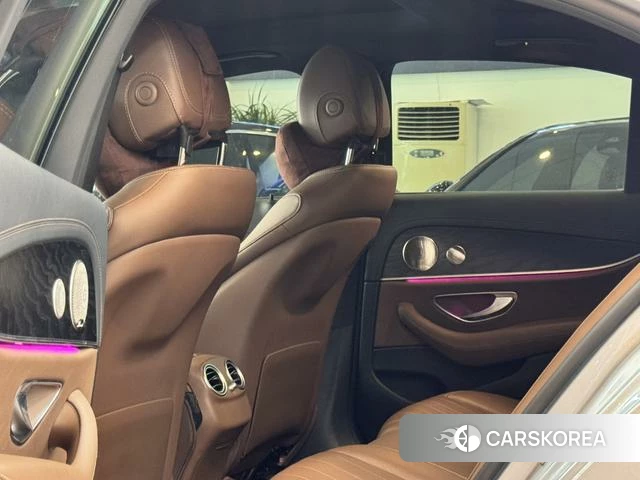 Mercedes-Benz E-class (imported) 2022 Серебристо-серый из Китая, фото 5