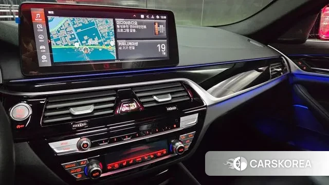 BMW 5 Series (G30) 2023 Черный из Кореи, фото 5