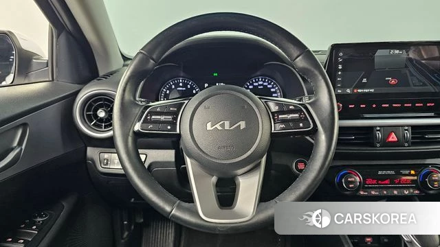 Kia The New K3 2nd generation 2022 Белый из Кореи, фото 5