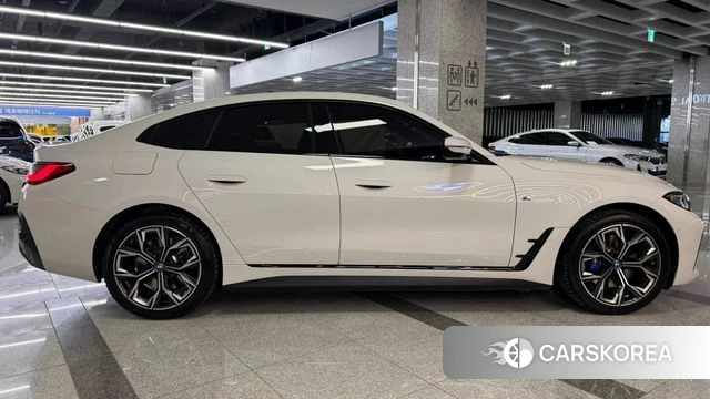 BMW i4 2023 Белый из Кореи, фото 5