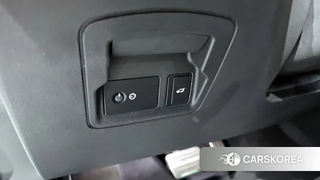 Land Rover Range Rover Velar 2023 Белый из Кореи, фото 5