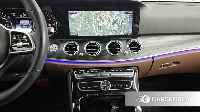 Mercedes-Benz E-Class W213 2020 Белый из Кореи, фото 5