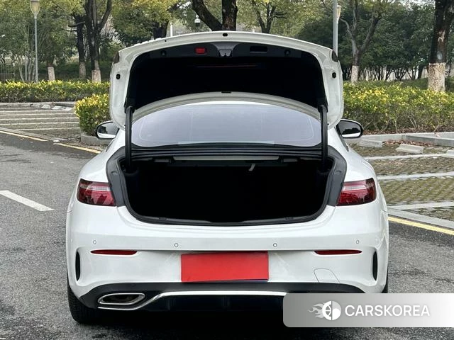 Mercedes-Benz E-class (imported) 2021 Белый из Китая, фото 5