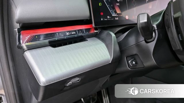 BMW 5 Series (G60) 2025 Песочный из Кореи, фото 5